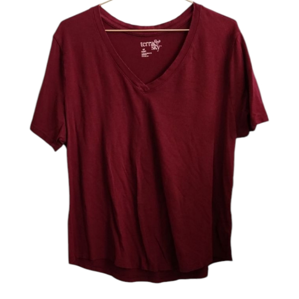 🔖3 For $10 🛍  Burgundy V-Neck T-Shirt